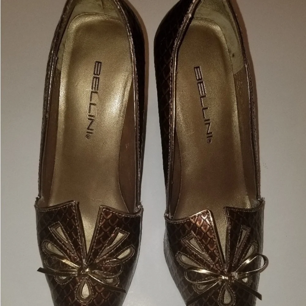 Pointed Toe Brown Metallic Textured Women's Pumps